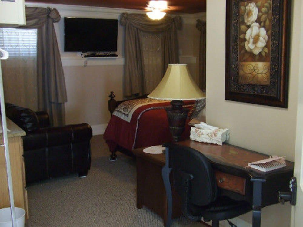 The Silk Pincushion (Adults Only) Bed & Breakfast Голдън Екстериор снимка