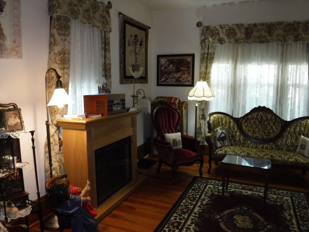 The Silk Pincushion (Adults Only) Bed & Breakfast Голдън Екстериор снимка