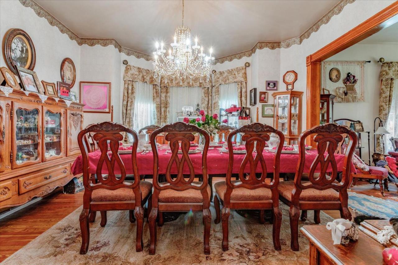 The Silk Pincushion (Adults Only) Bed & Breakfast Голдън Екстериор снимка