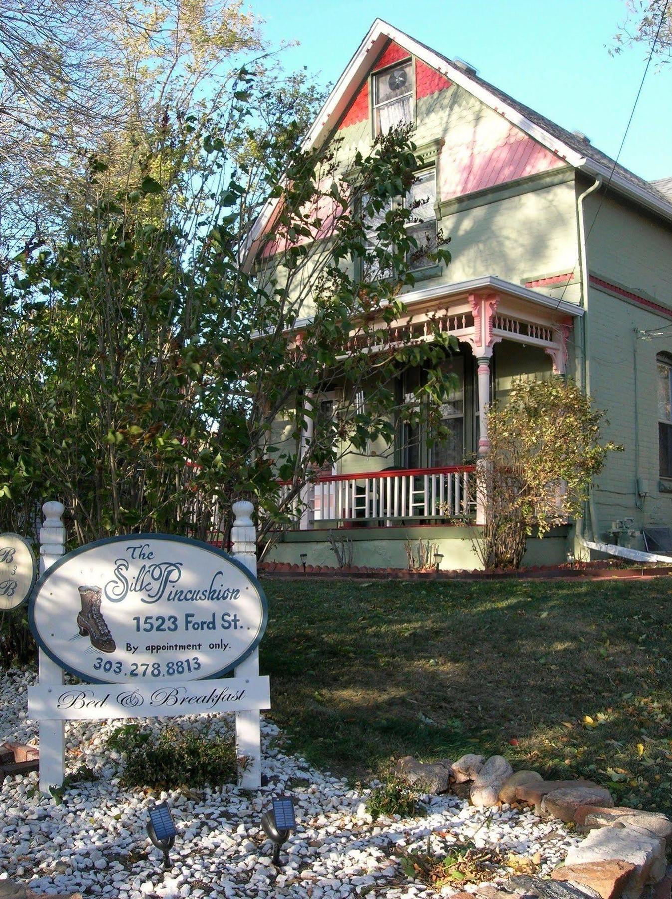 The Silk Pincushion (Adults Only) Bed & Breakfast Голдън Екстериор снимка